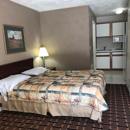 Affordable Suites Burlington Eksteriør billede
