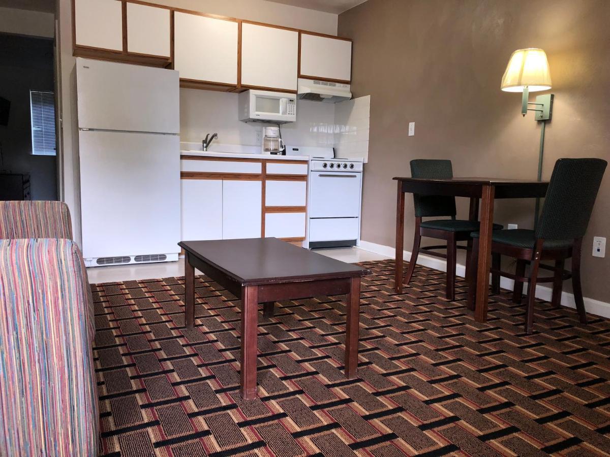 Affordable Suites Burlington Eksteriør billede